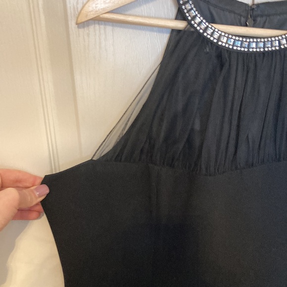 NWT. Jones New York LUXE black halter dress with sheer pleaded neckline. Size 16 - Picture 3 of 8